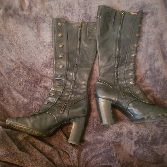 Frye Adrienne button boots - Picture 3 of 3